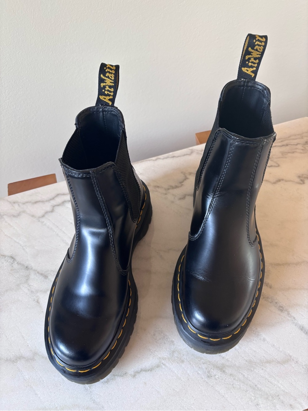 Dr. Martens 2976 Quad Polished Smooth Platform Black Chlesea Boots EUC (Size 6)